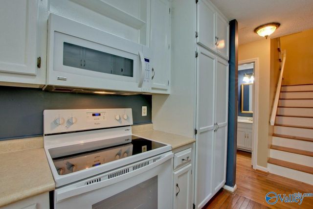 3018 Live Oak Lane, Huntsville, AL 35802