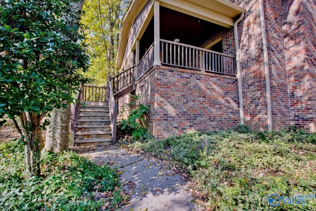 3018 Live Oak Lane, Huntsville, AL 35802