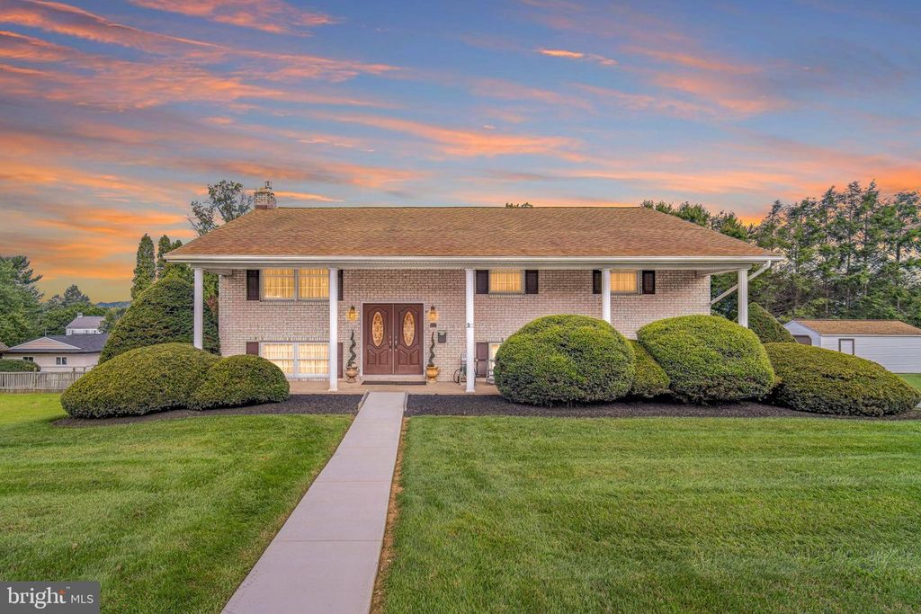 302 MAPLE ST, Wrightsville, PA 17368