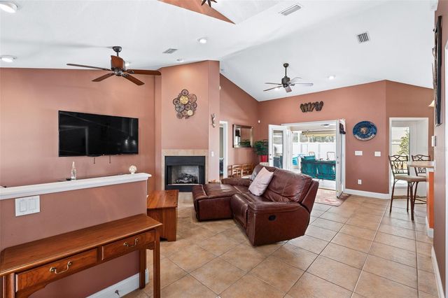 8 ROCKING HORSE DRIVE, Palm Coast, FL 32164