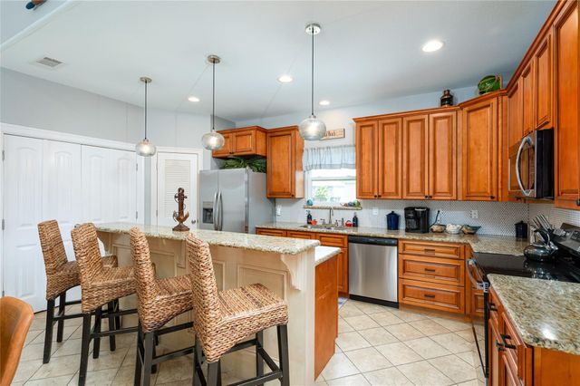 866 Townsend Drive, Crystal Beach, TX 77650