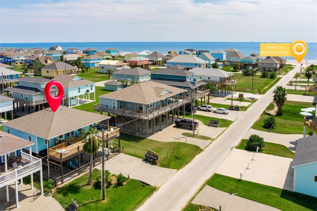 866 Townsend Drive, Crystal Beach, TX 77650