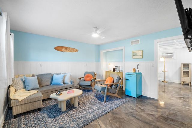 727 47TH STREET W, Palmetto, FL 34221