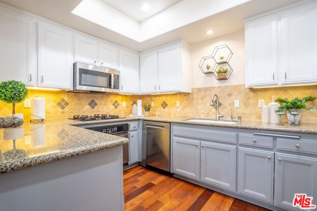 616 S Wilton Place 103, Los Angeles, CA 90005