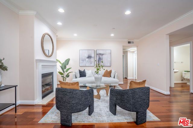 616 S Wilton Place 103, Los Angeles, CA 90005