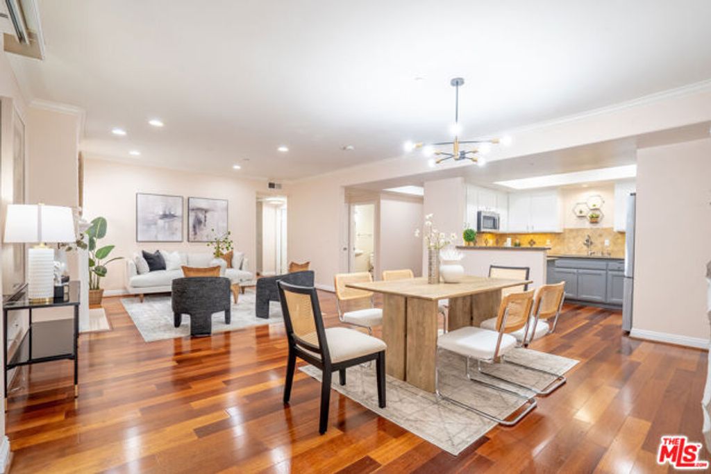 616 S Wilton Place 103, Los Angeles, CA 90005