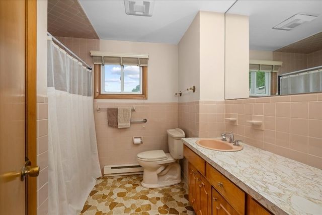 25 Curtis St, Auburn, MA 01501