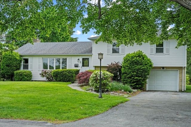 25 Curtis St, Auburn, MA 01501