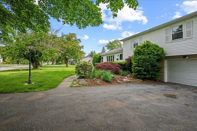 25 Curtis St, Auburn, MA 01501