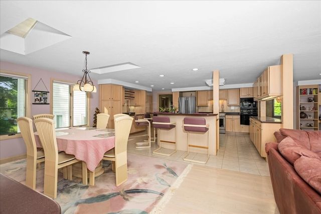 25 Curtis St, Auburn, MA 01501