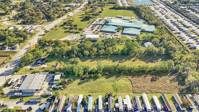 2926 Massey Tompkins Road, Baytown, TX 77521