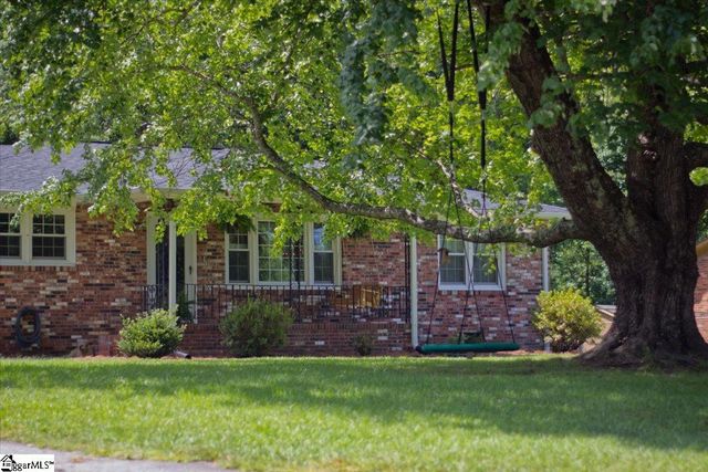 120 Echo Lane, Travelers Rest, SC 29690