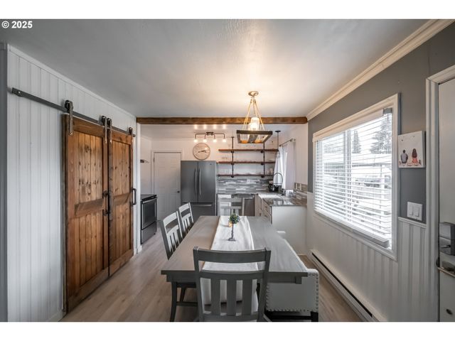 824 Ne MACY St, Mc Minnville, OR 97128