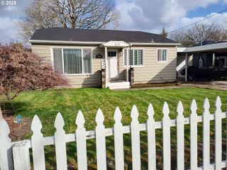 824 Ne MACY St, Mc Minnville, OR 97128