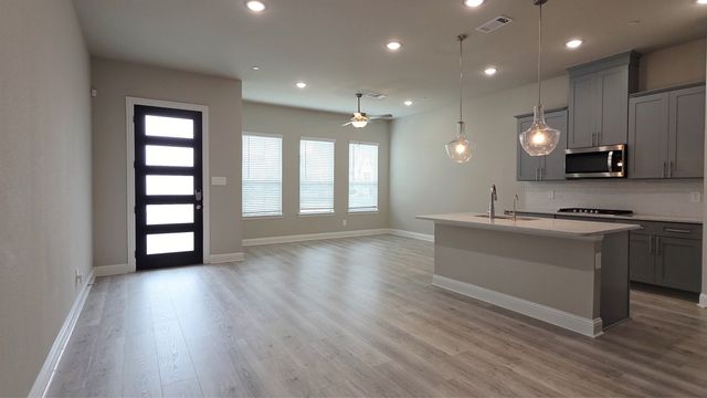 12976 Rockham Lane, Farmers Branch, TX 75234