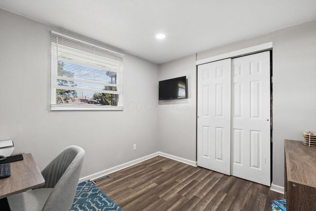 809 Maurine Drive, Columbus, OH 43228