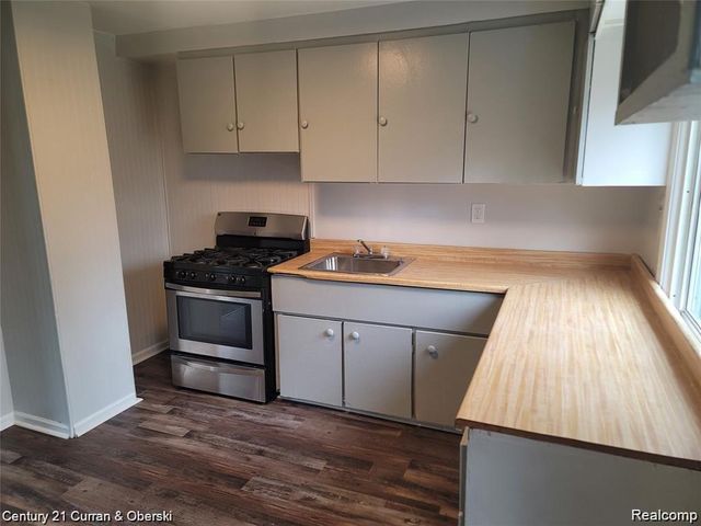 25906 Lehigh Street, Inkster, MI 48141