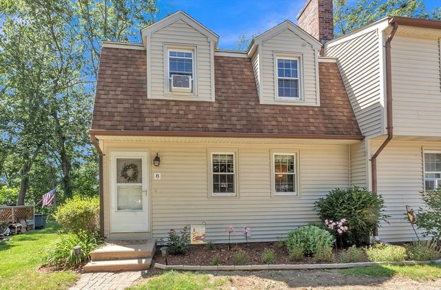 8 Tiffany Cir 8, Millbury, MA 01527