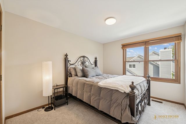 531 Salceda Lane, Mundelein, IL 60060