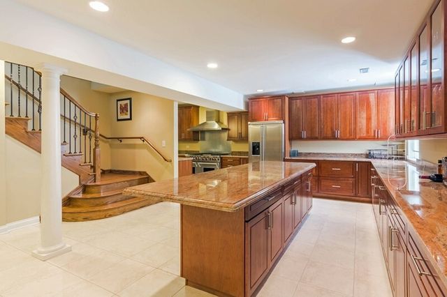 7902 Central Avenue, Morton Grove, IL 60053