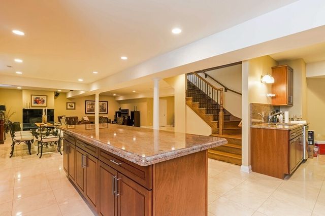 7902 Central Avenue, Morton Grove, IL 60053