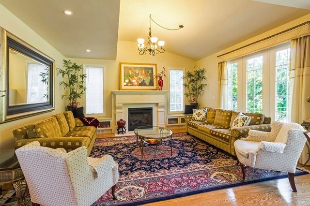 7902 Central Avenue, Morton Grove, IL 60053