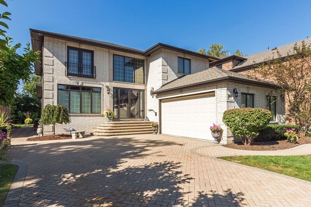 7902 Central Avenue, Morton Grove, IL 60053