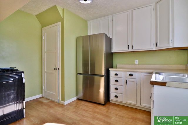 6457 Poppleton Avenue, Omaha, NE 68106