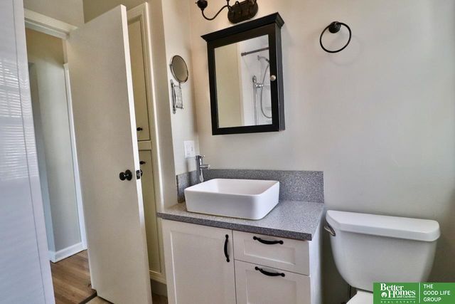 6457 Poppleton Avenue, Omaha, NE 68106