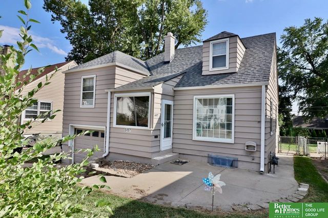 6457 Poppleton Avenue, Omaha, NE 68106