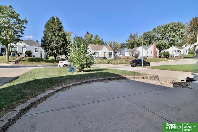 6457 Poppleton Avenue, Omaha, NE 68106