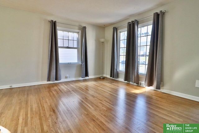 6457 Poppleton Avenue, Omaha, NE 68106