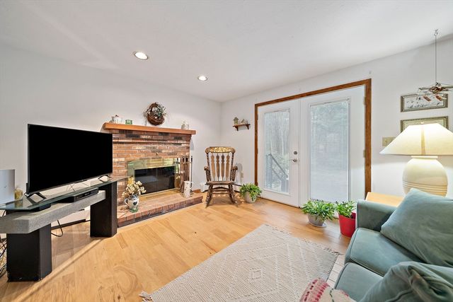 1 Paulene Drive, Franklin, MA 02038