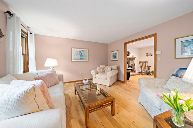 1 Paulene Drive, Franklin, MA 02038