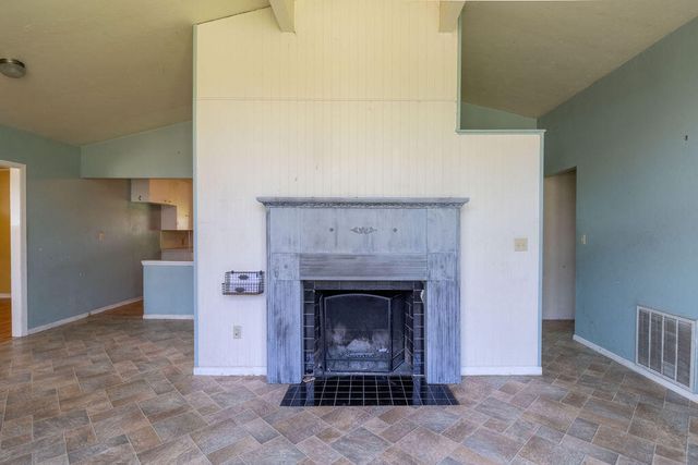 1512 Clara Avenue, Grants Pass, OR 97527