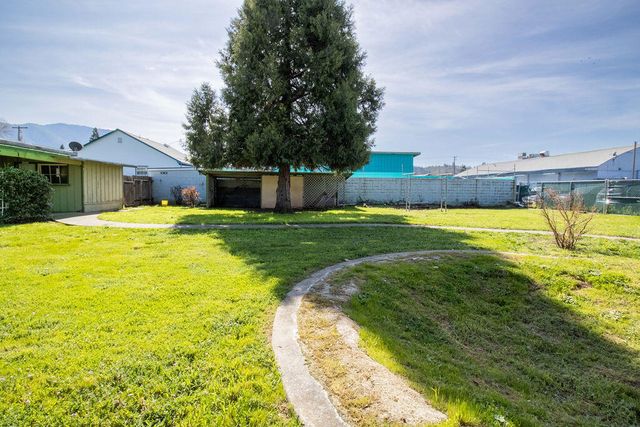 1512 Clara Avenue, Grants Pass, OR 97527