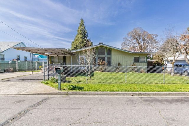 1512 Clara Avenue, Grants Pass, OR 97527