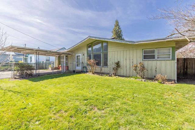 1512 Clara Avenue, Grants Pass, OR 97527