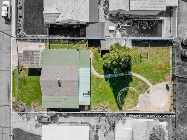 1512 Clara Avenue, Grants Pass, OR 97527