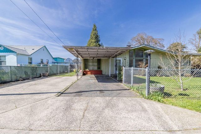 1512 Clara Avenue, Grants Pass, OR 97527