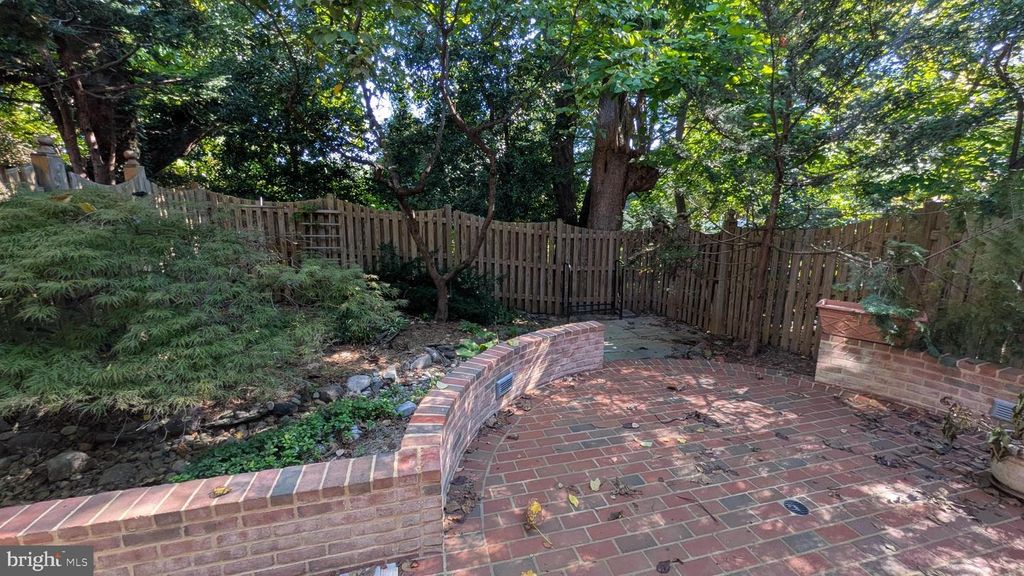 1423 MCLEAN MEWS CT, Mclean, VA 22101