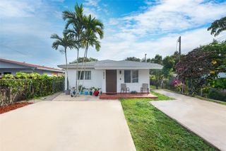 2275 SW 61st Ave, Miami, FL 33155