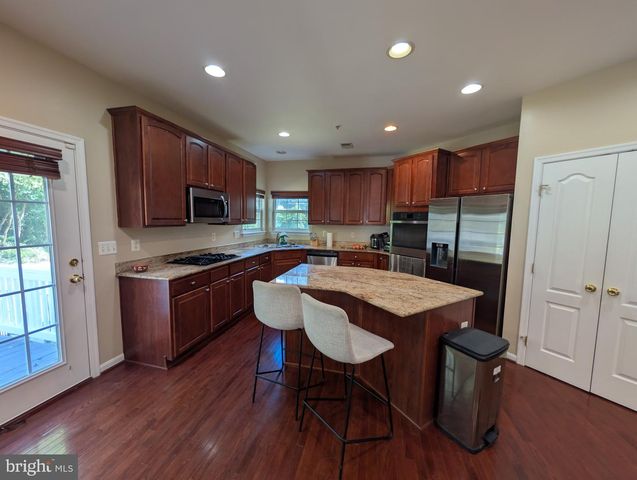 10214 ROLLING GREEN WAY, Fort Washington, MD 20744