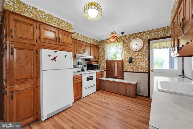 70 SCHUYLKILL ST, Cressona, PA 17929