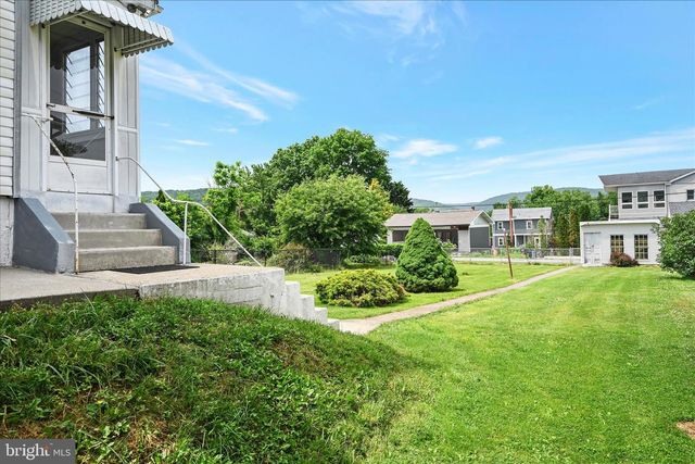 70 SCHUYLKILL ST, Cressona, PA 17929