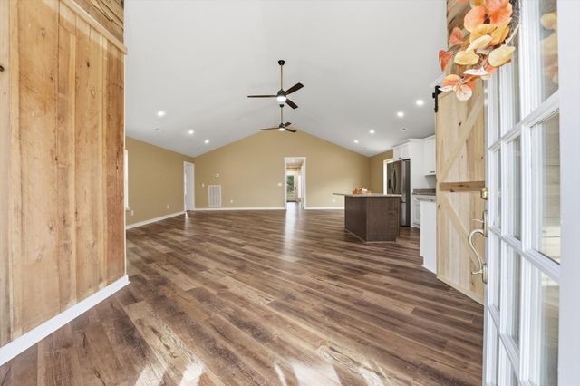 776 Norris Hollow Rd, Vanleer, TN 37181