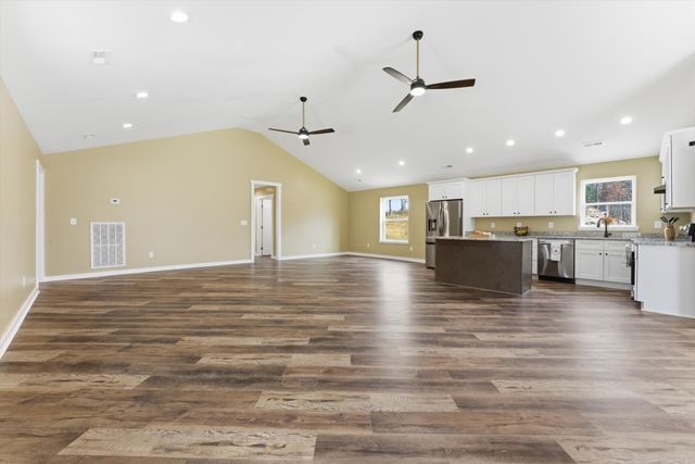 776 Norris Hollow Rd, Vanleer, TN 37181