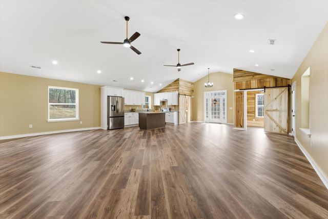 776 Norris Hollow Rd, Vanleer, TN 37181