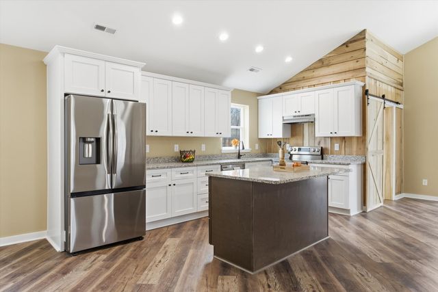 776 Norris Hollow Rd, Vanleer, TN 37181