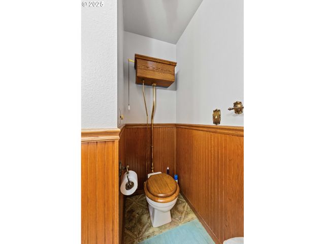 705 PREFONTAINE Dr, Coos Bay, OR 97420